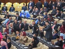 Deret Tunjangan Masih Diterima Anggota DPR, Ada Beras hingga Kehormatan