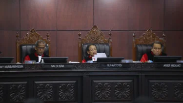 Ketua MK Minta Pemohon